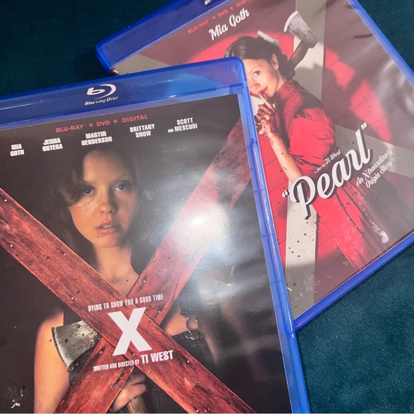 Pearl Blu Ray and X Blu Ray (both included) - Picture 2 of 4